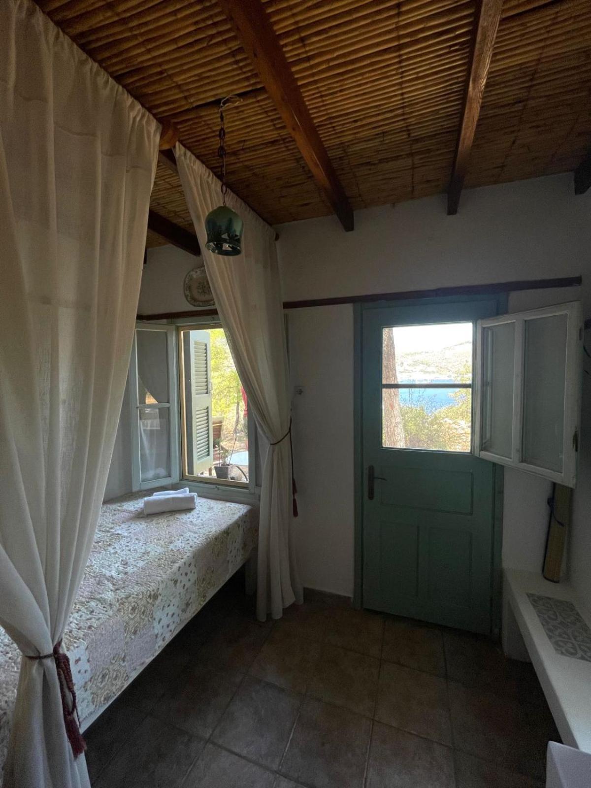 Petrino 2 - Traditional Lerian House Lakkíon Екстериор снимка
